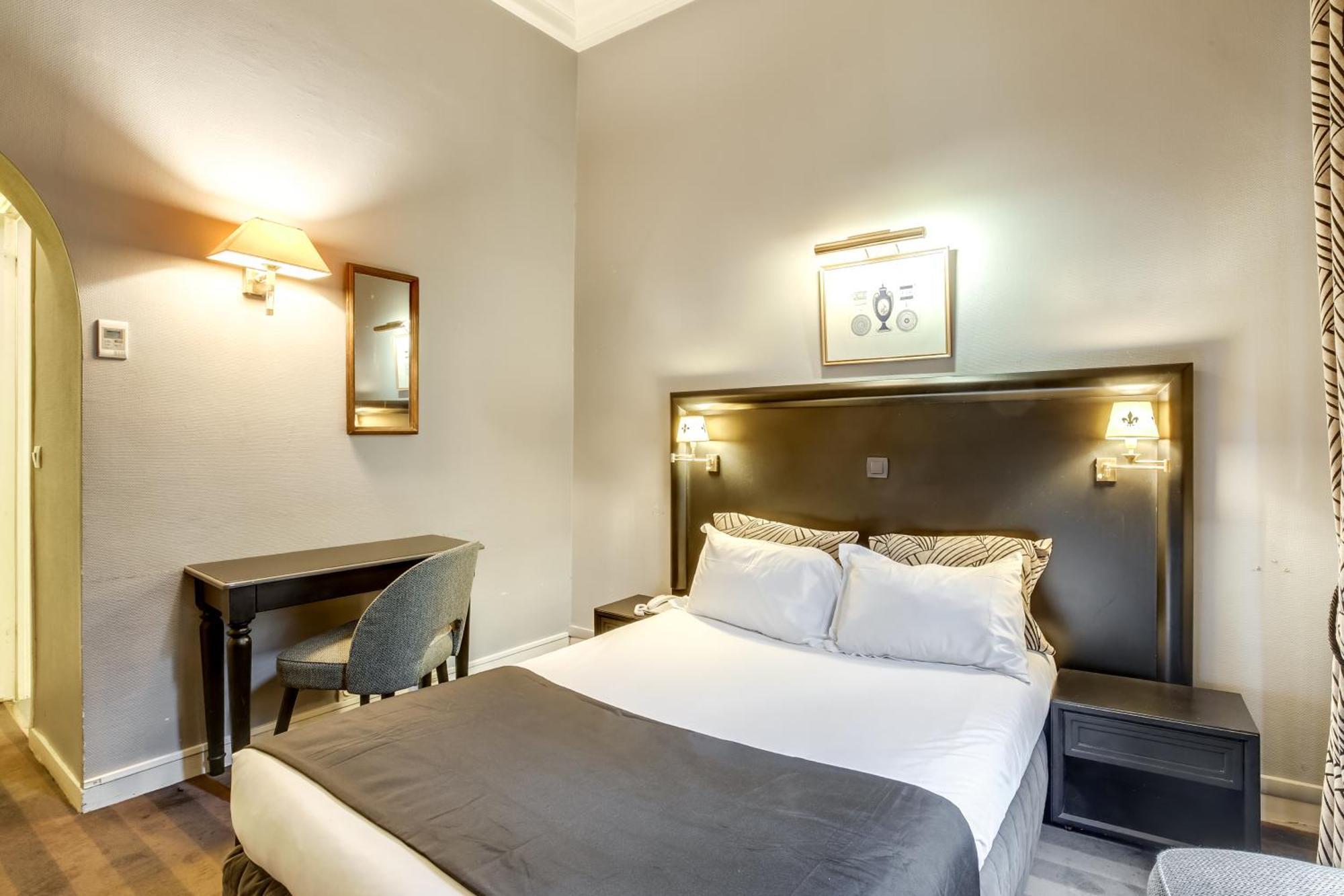 Opera Maintenon Hotel 2*