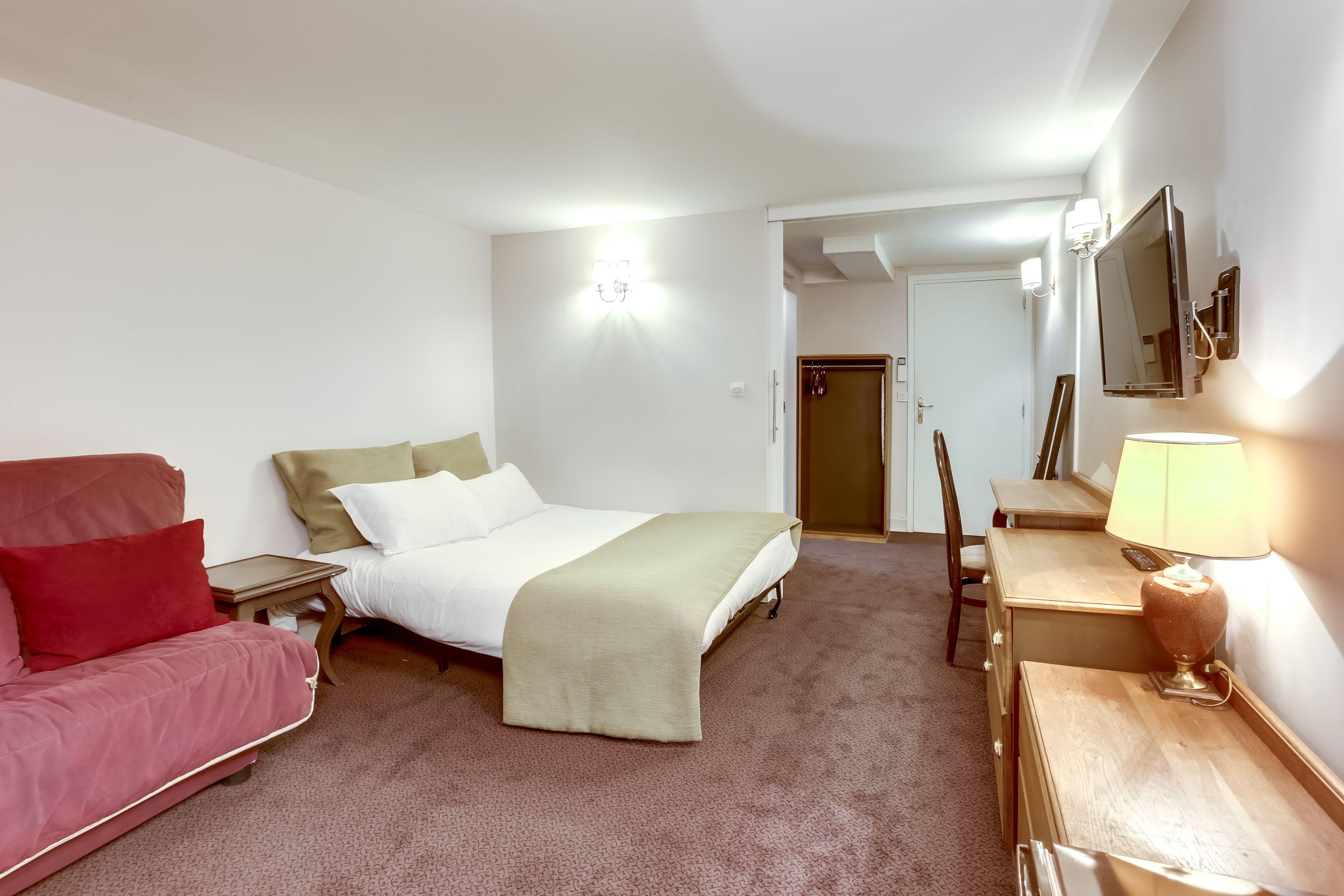 Opera Maintenon Hotel 2*