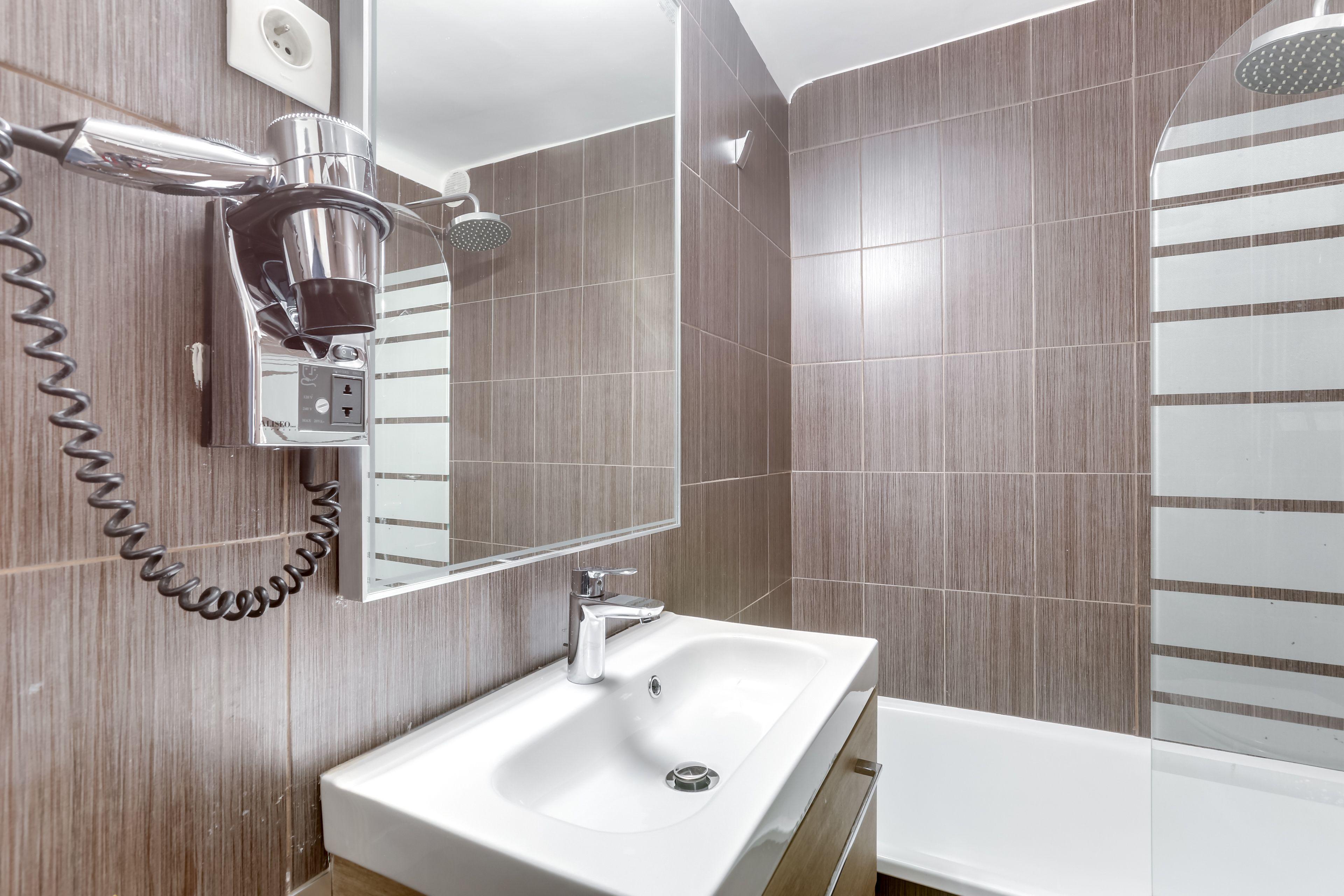 Opera Maintenon Hotel