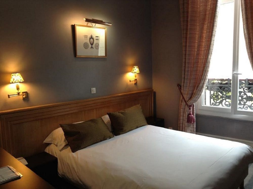 Opera Maintenon Hotel 2*