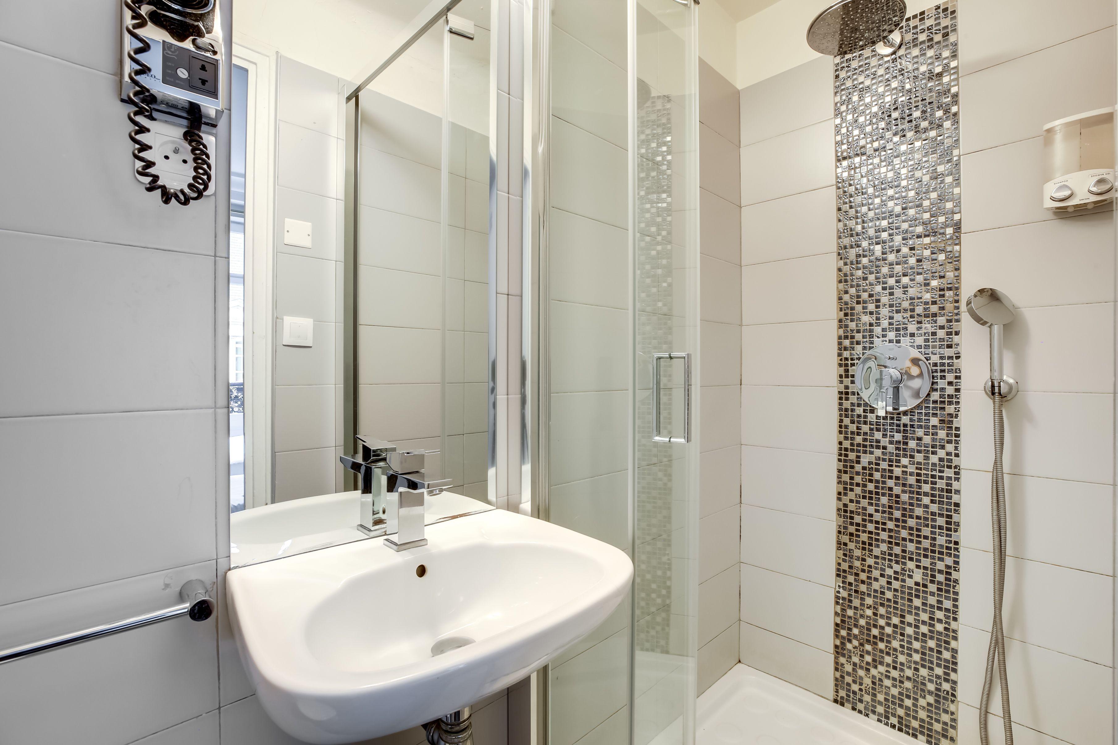 Opera Maintenon Hotel